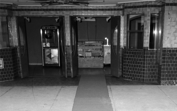 Class of 62 Senior Night on the Town - Showboat002_01